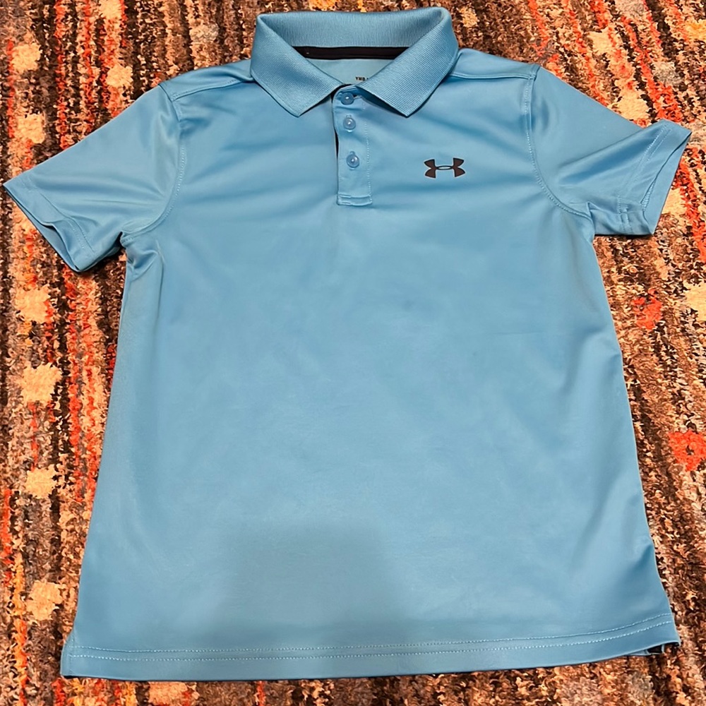 1 Under armour polo T-shirt for 20$